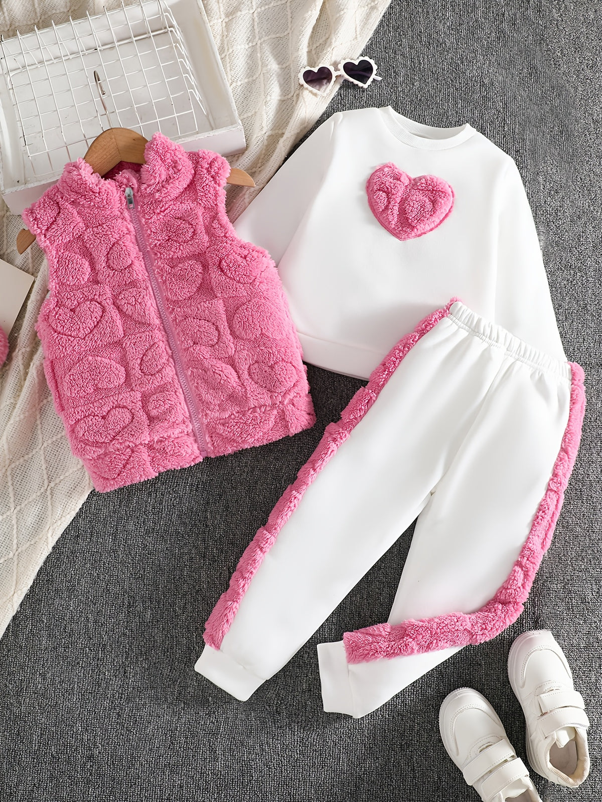 Ensemble gilet cœur fille