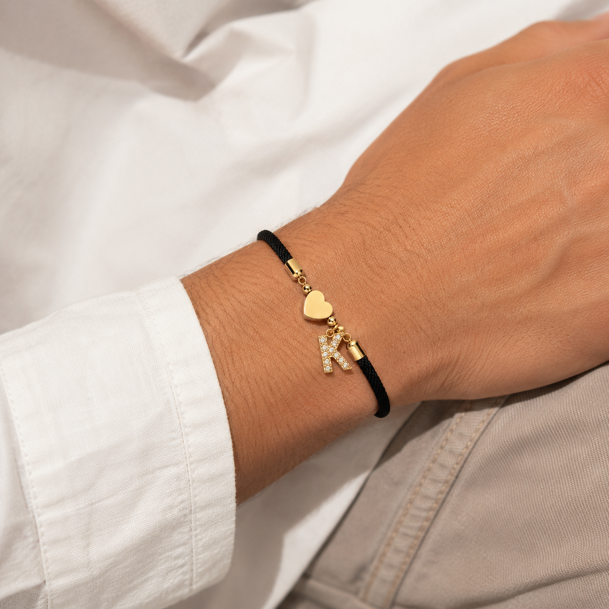 Bracelet Initial Orevias, Lettre avec Cœur sur Cordon Réglable