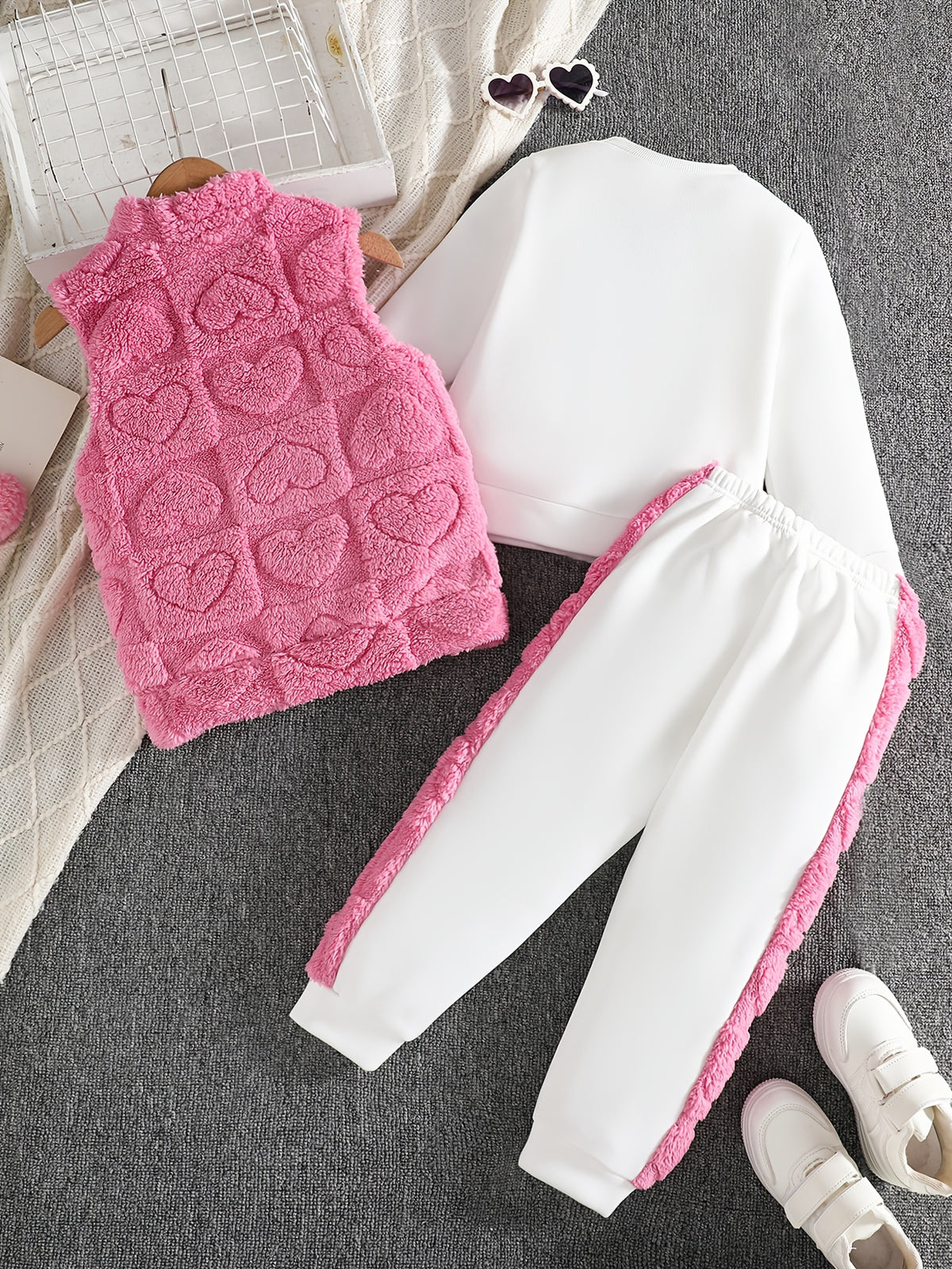 Ensemble gilet cœur fille